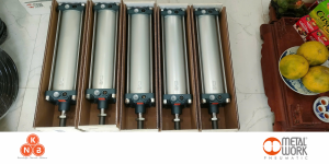 Xy lanh DAMC 160 0450 Metal Work